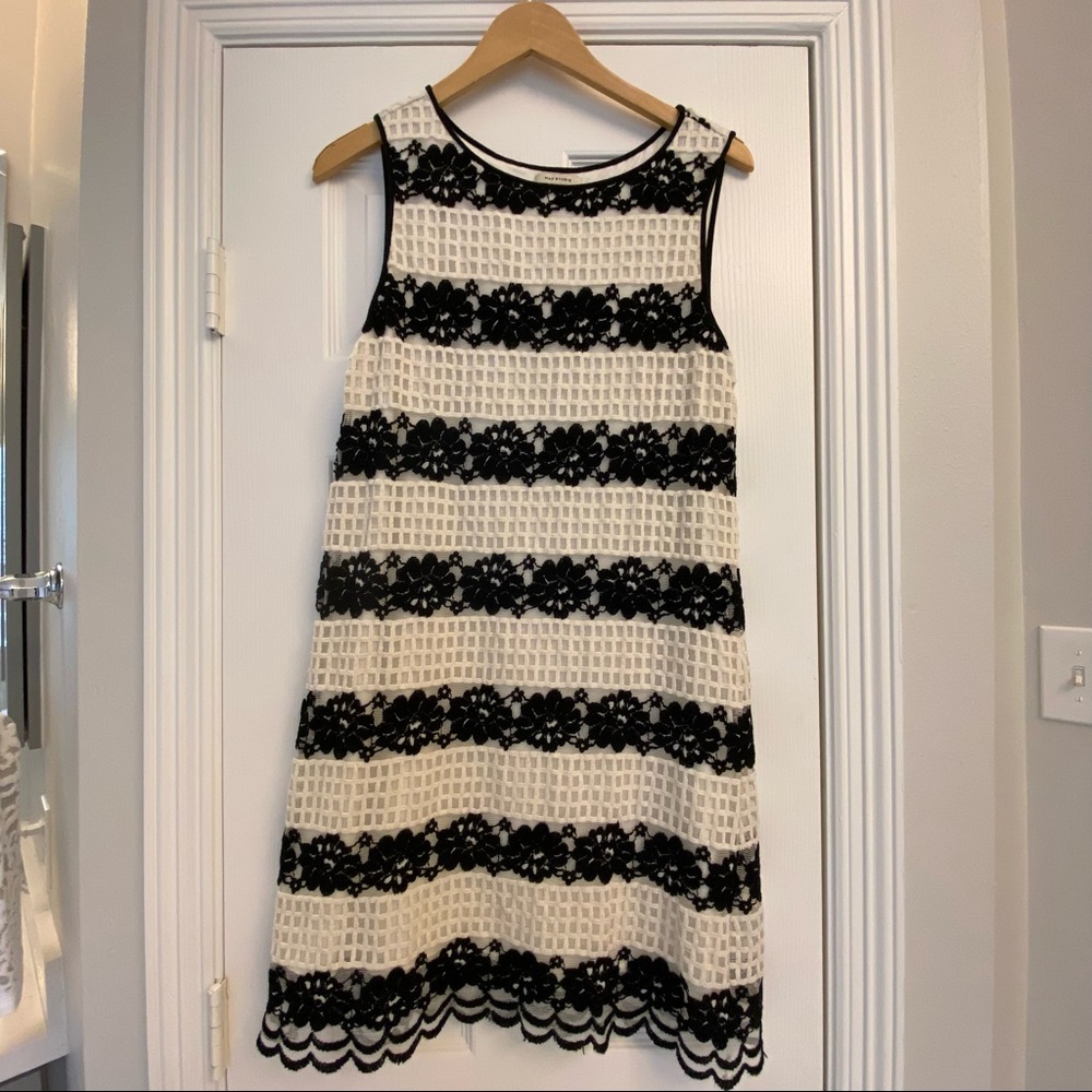 Max Studio Black and Cream Sleeveless Lace Dress